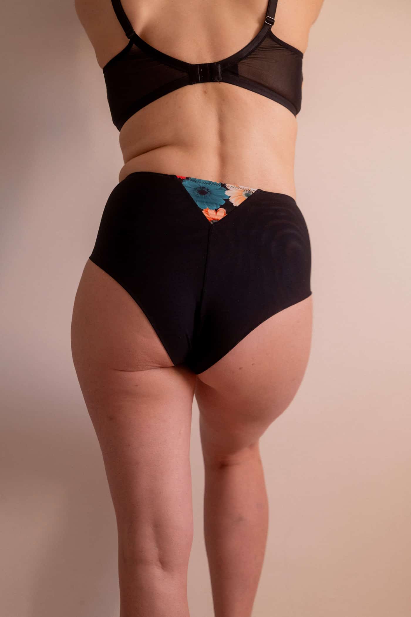 soutien-gorge-allaitement-absorbant-June-produit-3.jpg